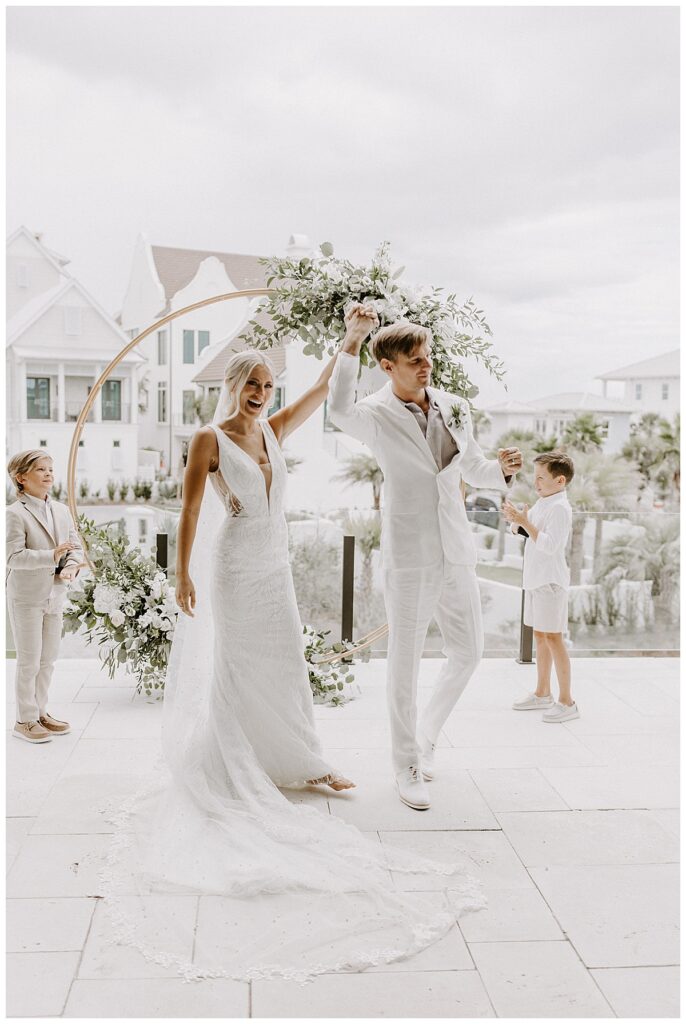wedding ceremony at a 30a wedding