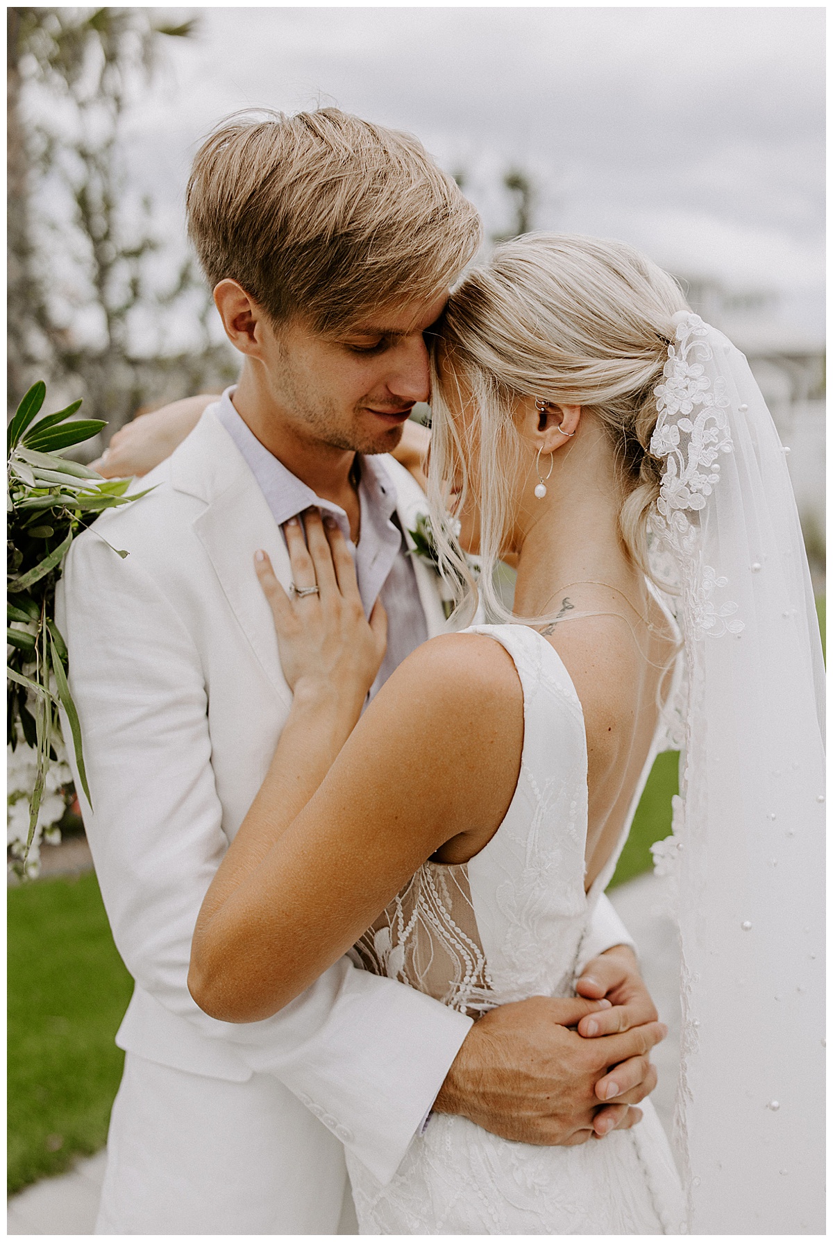 bride and groom portraits