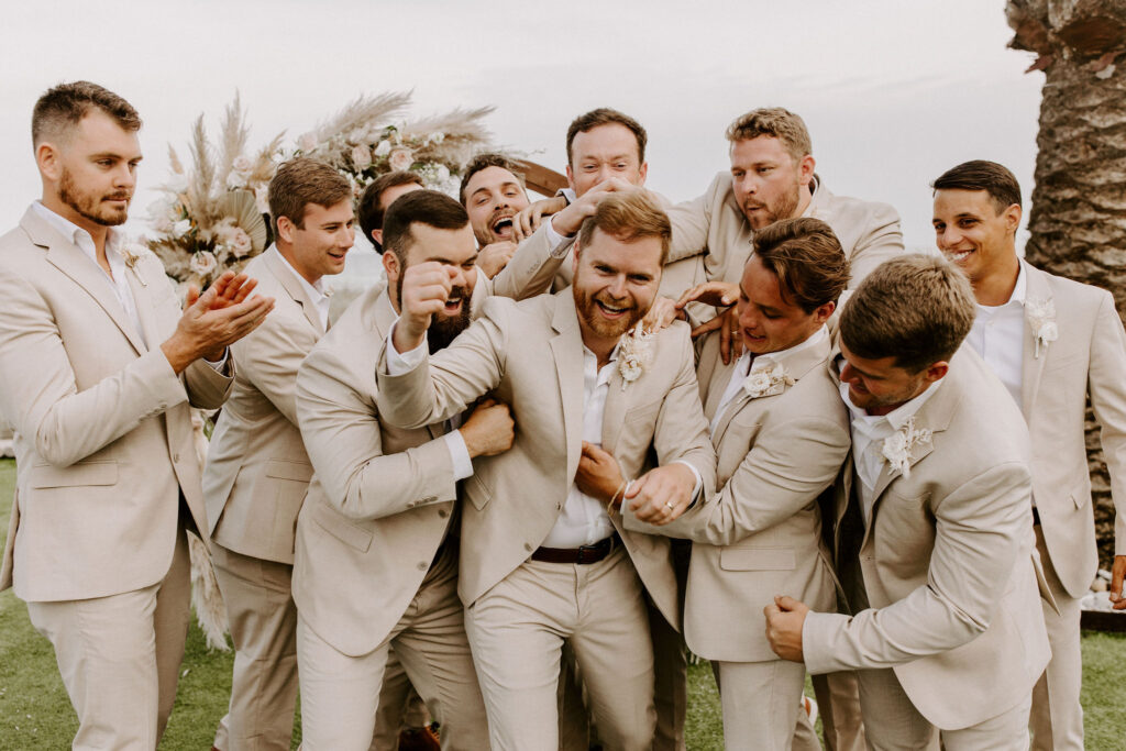 groom and groomsmen