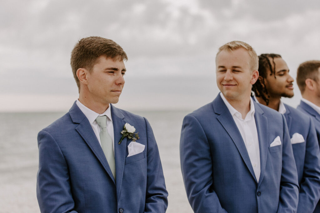 groom seeing bride walk down aisle